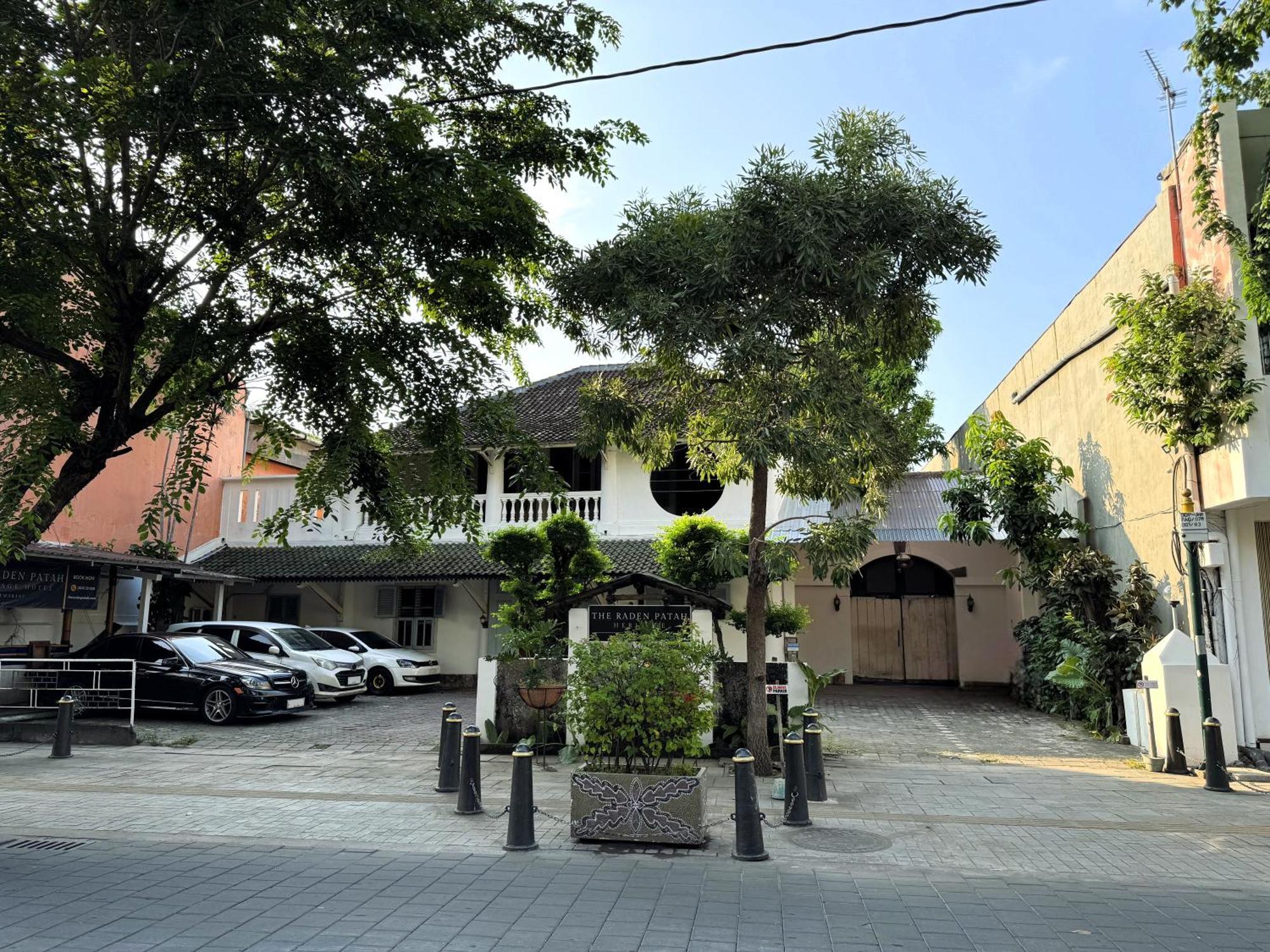 The Raden Patah Heritage Kota Lama Semarang Exterior photo